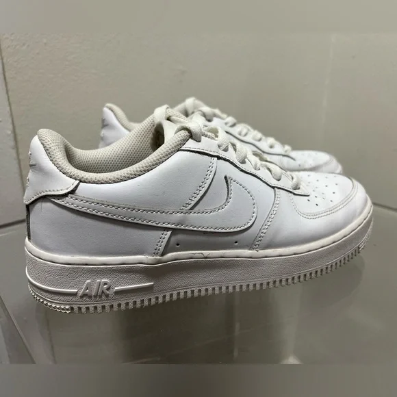 Nike Air Force 1 White Sneakers Size 6.5Y - Picture 3 of 8